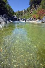 Der Fluss Alcantara auf Sizilien.