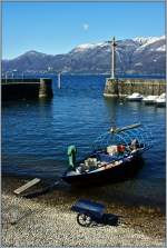 Im Hafen von Luino am Lago Maggiore.
(19.03.2013)