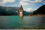 Kirchturm im Wasser am Reschenpass im Sdtirol