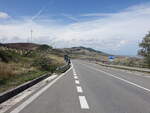 Straße SS658 bei Melfi, Provinz Potenza (30.09.2022)