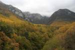 Eine Stimmung, die mehr in Norwegen als in Sditalien zu vermuten ist. Blick in ein Tal im Monti Picenti.
