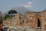 Der Vesuv mit den Ruinen von Pompeji im Vordergrund; 29.03.2008