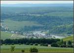 Von Nittel (D) hat man einen tiefen Einblick in die luxemburgische Landschaft mit der Mosel und dem Stdtchen Machtum.