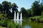 Dieser Springbrunnen steht im Park der Stadt Luxemburg, aufgenommen am 05.08.2020