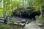 Das Amphitheater Breechkaul in Luxemburg wurde 1979 in einem im Mittelalter zwecks Gewinnung von Mühlsteinen ausgehöhlten Felsen eingerichtet. Dort werden im Sommer viel besuchte Konzerte aller Art abgehalten. Aufnahme: August 2007.