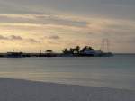 Blick richtung Steg (Jetty) der in der lagune liegt. Dort legen auch die Wasserflugzeuge an. ca. 4x am Tag. Mrz 2006