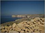 Ein Blick westwärts über die Xlendi Bay, rechts in der Bucht (und hier nicht zu sehen) befindet sich der Ort Xlendi.