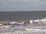 Im November des Jahres 2007 machte ich nahe Vlissingen dieses Bild der sich brechenden Wellen am Strand.