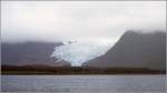 Der Svartisen ist der zweitgrößte Gletscher Norwegens. Er mündet nicht direkt in den Holandsfjord, zwischen dem Gletschersee am Fuß der Zunge und dem Fjord liegt noch eine Landbrücke. Scan eines Dias vom Juni 1994.