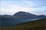 Der 1238 Meter hohe Hausberg von Troms, der Tromsdalstind.