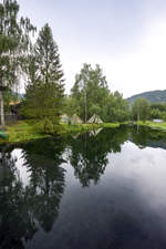 Kleiner See am Sjoaelven in Oppland - Norwegen.