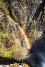 Regenbogen am Wasserfall Vøringsfossen im norwegischen Hardanger.
Aufnahme: 7. Juli 2018.