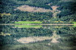 Spiegelung im Oppheimsvatnet bei Voss in Norwegen. Aufnahme: 12. Juli 2018.