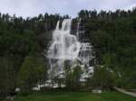 Der Tvinnefossen war whrend der Schneeschmelze im Mai 2005 schn voll.