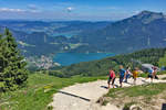 Blick vom Zwölferhorn auf St. Gilgen am Wolfgangsee, dahinter der Mondsee - 15.06.2017