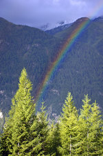 Regenbogen von der Großglockner Hochalpenstraße aus gesehen.