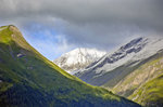 Kracker (2461 Meter) nach einem sommerlichen Schneefall. Aufnahme: 6. August 2016.