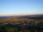  Unendliche Weiten des INNVIERTEL´s  in ~2000mtr. ber Null; Hinter der Ortschaft WENG kann man den Kobernausser, u. Hausruck-Wald bzw. weiter dahinter die Gebirgskette im Salzkammergut erkennen;080818