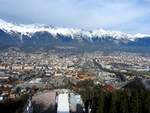 Blick von der Bergisel-Sprungschanze über Innsbruck auf die Nordkette; 240208