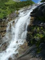 Hier zu sehen ist ein Wasserfall im Zillergrndl. Fotografiert am 07.08.12.