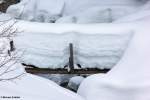 Diese kleine Brücke über den Bärguntbach macht deutlich, wie vielschichtig der Schnee hier in den vergangenen Tagen gefallen sein muss, auf jeden Fall mehr als ein Meter sind es