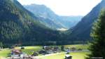 Blick vom Panoramaweg über Bödmen in das Gemsteltal, Ziel der morgenlichen Wanderung (Bezirk Bregenz, Land Voralberg/Österreich, Oktober 2013)