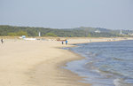 Am Strand von Swinemünde. Im Hintergrund ist der deutsche Teil von Usedom (Zunahm) zu sehen. Aufnahme: 6. Mai 2016.