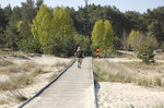 Die deutsch-polnische Grenze verläuft durch den Strandsand oberhalb der Dünen westlich von Świnoujście (Swinemünde).