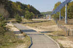 Gehweg auf der Grenze zwischen Deutschland und Polen westlich von Świnoujście (Swinemünde). Aufnahme: 6. Juni 2016.