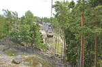 Im Gondel über »Skaninaviska Skoren« (»Skandinavischer Wald«) im Tierpark Kålmorden an der grenze wischen Vesta Gotlands Län und Södermanland.