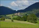 Blick vom Chemin du Pasteur Frêne im Petit Val hinüber nach Souboz.