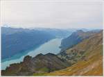 . Bei klarem Wetter ist der Blick vom Brienzer Rothorn (2350 m . M.) atemberaubend. Nicht nur der Brienzer See und die Stadt Interlaken kann man entdecken, sondern auch die Berner Hochalpen. 28.09.2013 (Jeanny)