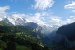 Abendlicher Blick von Wengen auf die Jungfrau, das Silberhorn und ins Lauterbrunnental.