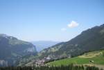 Whrend der Fahrt zwischen Kleine Scheidegg und Wengen machte ich dieses Foto von Wengen.