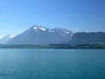 Blick vom Nordufer ber den Thunersee auf die Berge des Berner Oberlandes, Mai 2015