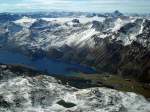 Aussicht in die frisch verschneite Bergwelt.