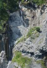 Ein Wasserfall in der Rheinschlucht.
