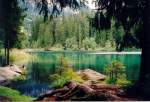 Der Caumasee liegt bei Flims im Schweizer Kanton Graubünden. Das Wasser ist auffallend türkisgrün - 02.09.2001