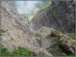 Nachdem sich die Wolken wieder etwas verzogen haben: Blick auf einige Felsstrukturen auf dem Pilatus Kulm. (19.07.2007)