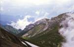 Die südliche Seite des Pilatus-Massivs südlich von Luzern. Aufnahme: Juli 1984 (digitalisiertes Negativfoto).