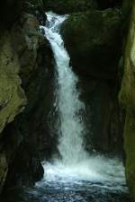 Ein Wasserfall in der Gorges Areuse.