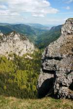 Blick vom Creux-du-Van zur Gorges Areuse; 17.05.2014