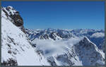 Unweit des Titlis liegt der 2946 m hohe Grassen, an dessen Hängen sich der Firnalpeligletscher erstreckt. (bei Engelberg, 27.04.2022)