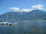 Lago Maggiore in Locarno mit dem Berg Monte Tamaro