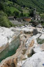 Verzasca bei Lavertezzo unterhalb der Ponte dei Salti (23.06.2010)