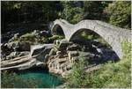 Die Ponti dei Salti im Val Verzasca.