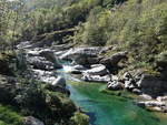 Fluss Verzasca im Verzascatal im Kanton Tessin (07.10.2019)