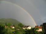 Der Regenbogen war so gross, dass er einfach 
nicht auf einmal zu fotographieren war.
(Mai 2007) 