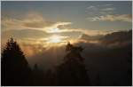 Sonnenaufgang über den Waadtländer und Freiburger Alpen.