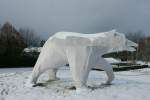 Ein Eisbr erforscht die Gegend um Blonay. 
(Dezember 2009)